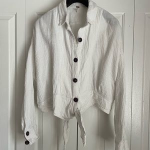 Free People linen crop with tie